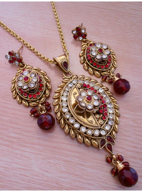 Polki Pendant Set